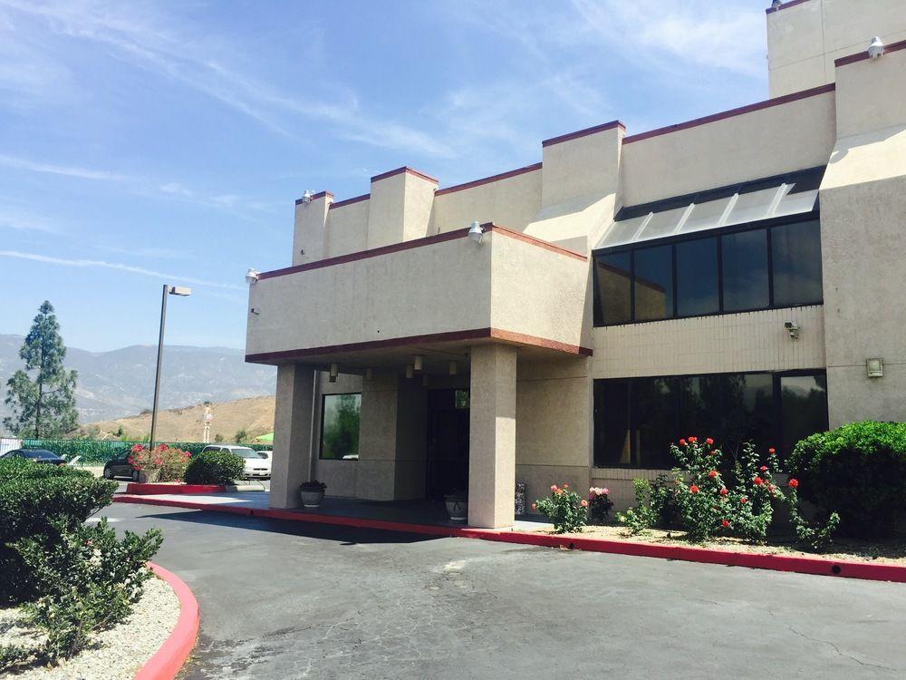 San Bernandino Inn & Suites San Bernardino Ngoại thất bức ảnh